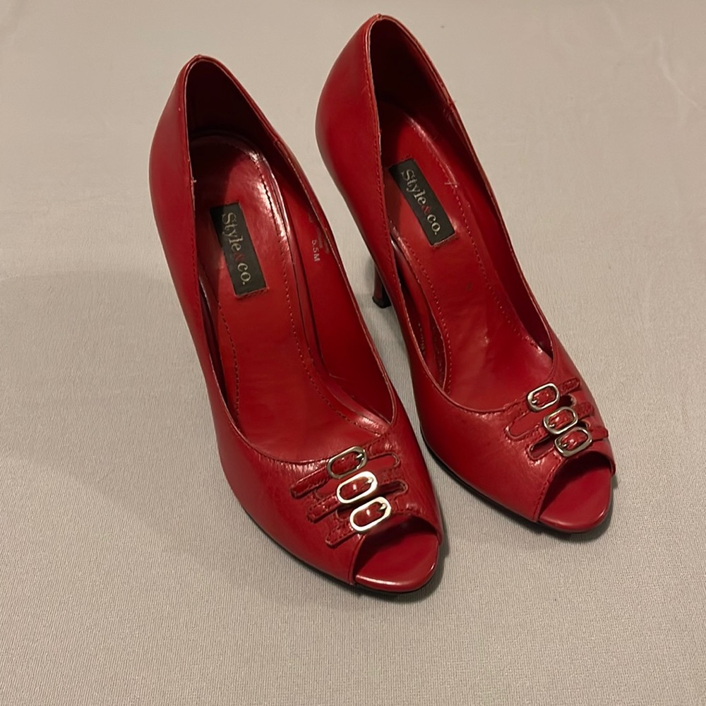 STYLE & CO. Antico style, red color Leather heels Womens shoes size 5.5